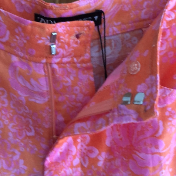 Zara cotton/linen summer lightweight floral pants. 4 pocket zipBright fun floral - Picture 12 of 12